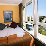 Daire Monko - Amazing Sea Views, Comfortable & Pool O