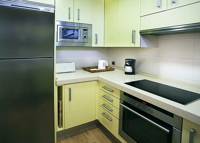 Monko - Amazing Sea Views, Comfortable & Pool O *