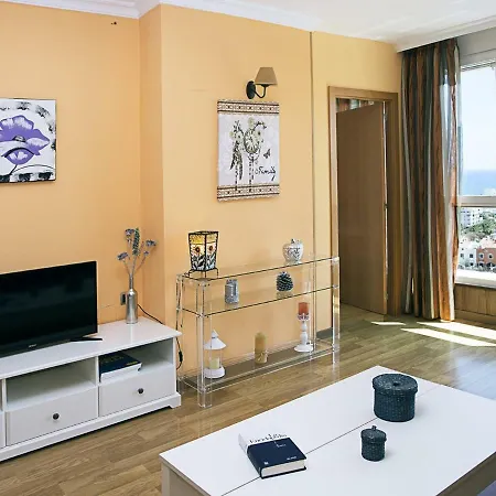 Monko - Amazing Sea Views, Comfortable & Pool O 아파트 *